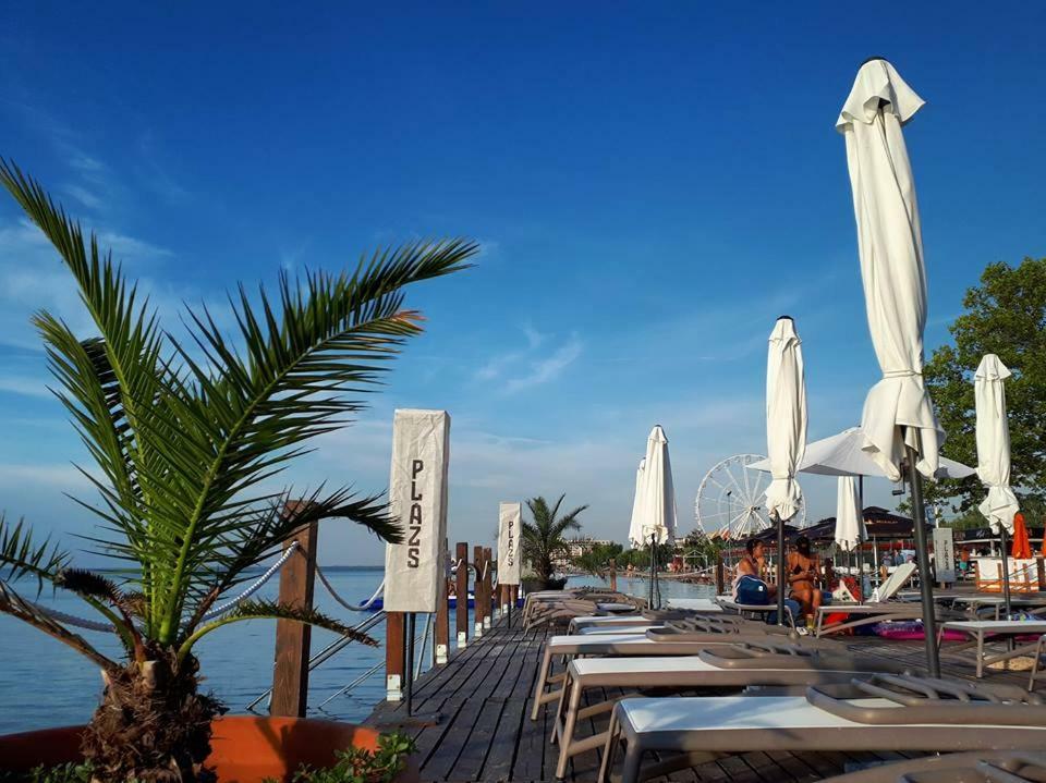 Sosto Apartman Siófok Buitenkant foto